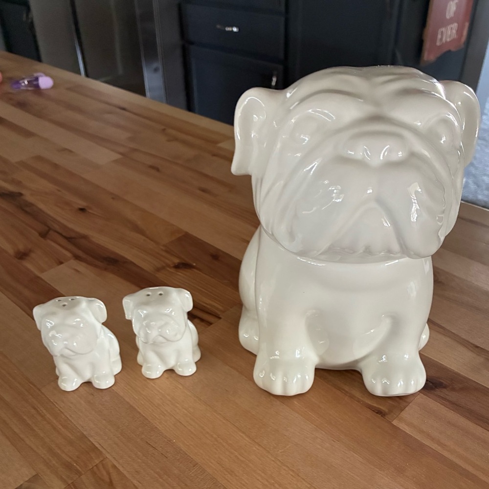 Threshold Stoneware White English Bulldog Cookie Jar Treat Jar with S&P Kitchen